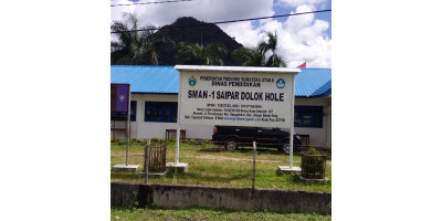 Papan Identitas SMA Negeri 1 Saipar Dolok Hole